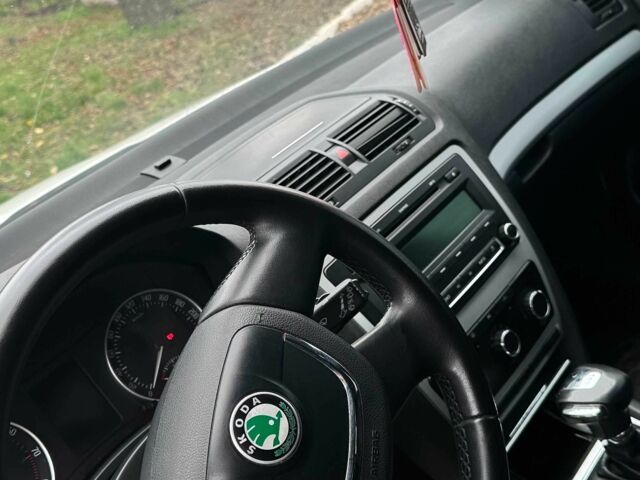 Білий Шкода Октавія, об'ємом двигуна 1.8 л та пробігом 290 тис. км за 7000 $, фото 6 на Automoto.ua