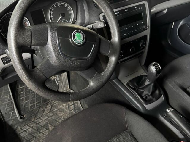 Білий Шкода Октавія, об'ємом двигуна 1.9 л та пробігом 190 тис. км за 3100 $, фото 6 на Automoto.ua
