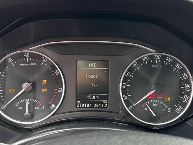 Белый Шкода Октавия, объемом двигателя 1.4 л и пробегом 280 тыс. км за 5999 $, фото 3 на Automoto.ua