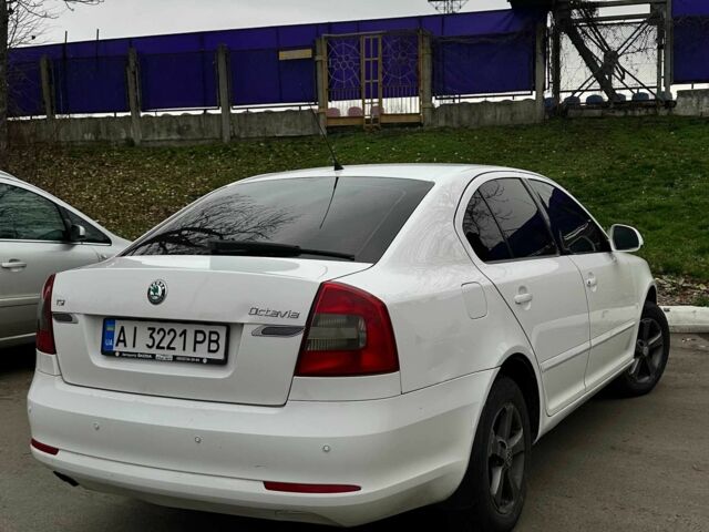 Білий Шкода Октавія, об'ємом двигуна 1.8 л та пробігом 290 тис. км за 7000 $, фото 7 на Automoto.ua