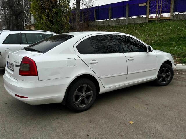 Білий Шкода Октавія, об'ємом двигуна 1.8 л та пробігом 290 тис. км за 7000 $, фото 8 на Automoto.ua