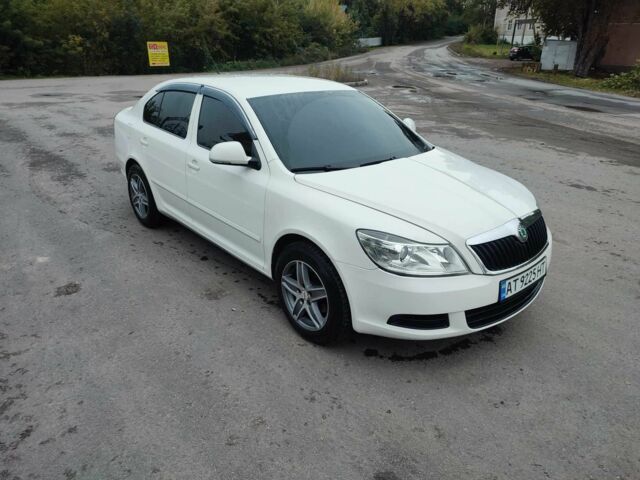 Белый Шкода Октавия, объемом двигателя 1.6 л и пробегом 215 тыс. км за 7800 $, фото 16 на Automoto.ua