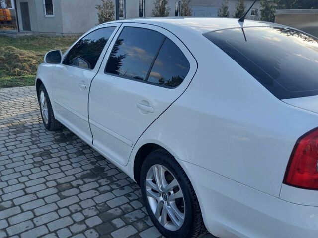 Белый Шкода Октавия, объемом двигателя 1.8 л и пробегом 384 тыс. км за 8000 $, фото 12 на Automoto.ua