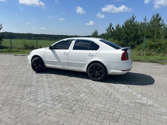 Білий Шкода Октавія, об'ємом двигуна 1.8 л та пробігом 219 тис. км за 5500 $, фото 2 на Automoto.ua