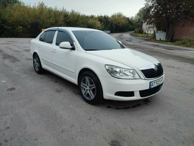 Белый Шкода Октавия, объемом двигателя 1.6 л и пробегом 215 тыс. км за 7800 $, фото 18 на Automoto.ua