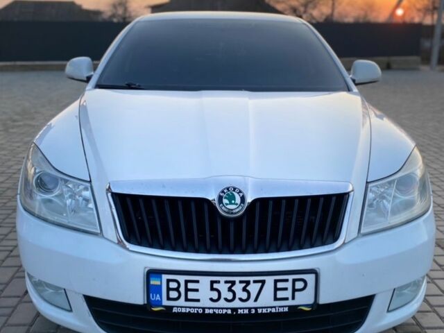 Білий Шкода Октавія, об'ємом двигуна 1.8 л та пробігом 245 тис. км за 9000 $, фото 6 на Automoto.ua