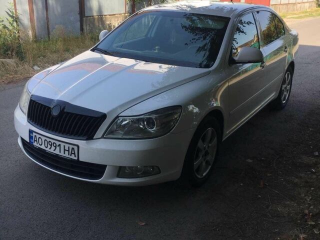 Білий Шкода Октавія, об'ємом двигуна 1.6 л та пробігом 285 тис. км за 7000 $, фото 2 на Automoto.ua