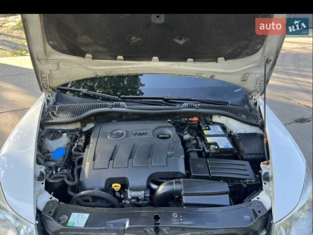 Белый Шкода Октавия, объемом двигателя 1.6 л и пробегом 215 тыс. км за 7800 $, фото 23 на Automoto.ua