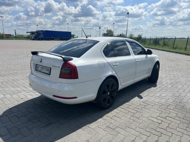Білий Шкода Октавія, об'ємом двигуна 1.8 л та пробігом 219 тис. км за 5500 $, фото 6 на Automoto.ua
