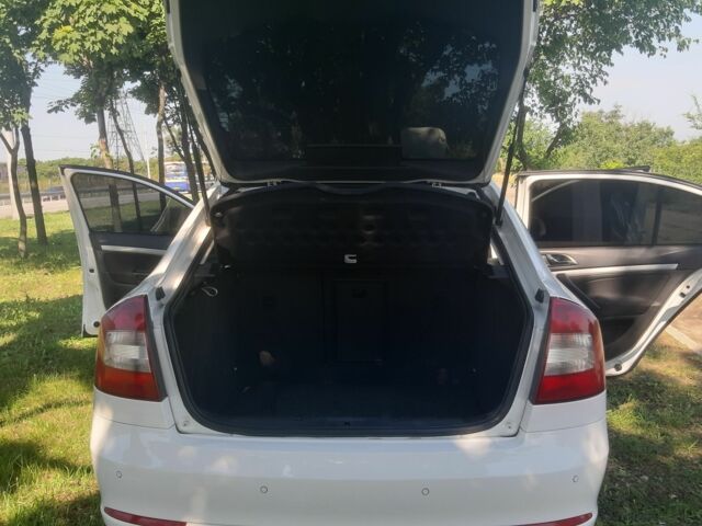 Білий Шкода Октавія, об'ємом двигуна 1.4 л та пробігом 178 тис. км за 6681 $, фото 3 на Automoto.ua