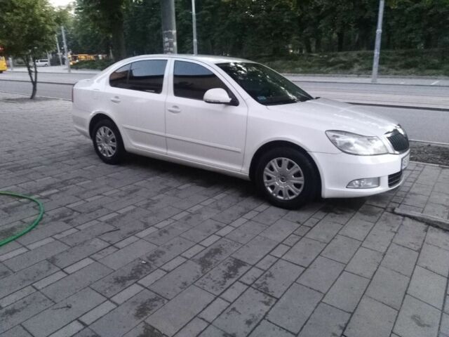 Білий Шкода Октавія, об'ємом двигуна 1.4 л та пробігом 178 тис. км за 6681 $, фото 1 на Automoto.ua