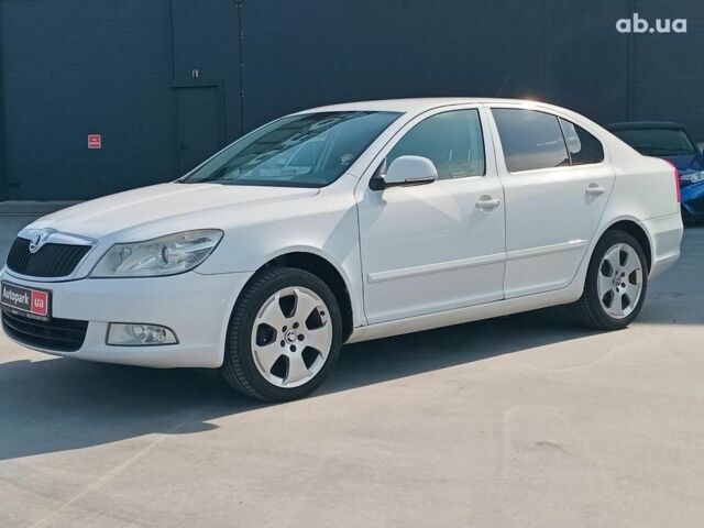 Белый Шкода Октавия, объемом двигателя 1.6 л и пробегом 385 тыс. км за 7990 $, фото 8 на Automoto.ua