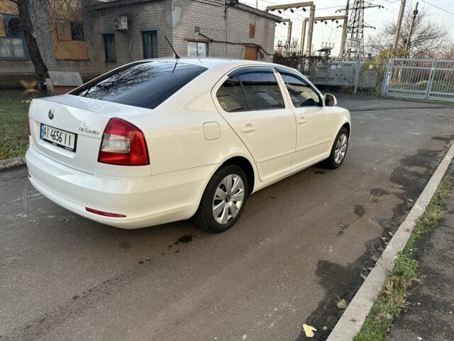 Белый Шкода Октавия, объемом двигателя 1.6 л и пробегом 228 тыс. км за 7700 $, фото 3 на Automoto.ua