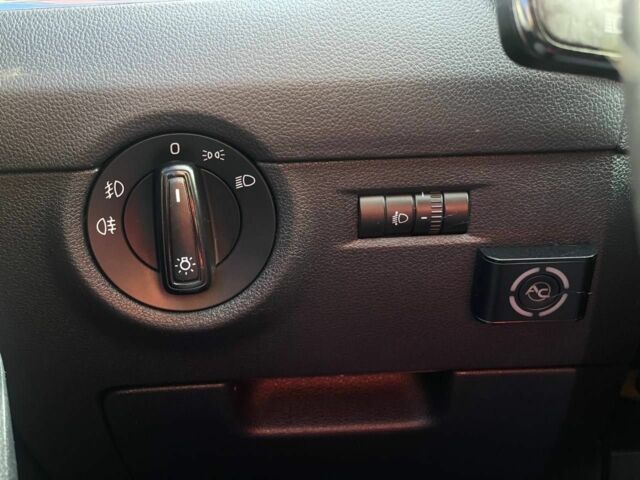 Белый Шкода Октавия, объемом двигателя 1.4 л и пробегом 255 тыс. км за 9400 $, фото 13 на Automoto.ua