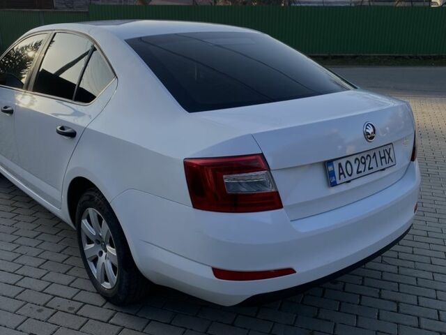 Білий Шкода Октавія, об'ємом двигуна 1.6 л та пробігом 297 тис. км за 9000 $, фото 2 на Automoto.ua