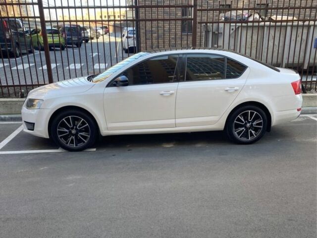 Белый Шкода Октавия, объемом двигателя 1.4 л и пробегом 290 тыс. км за 10500 $, фото 4 на Automoto.ua