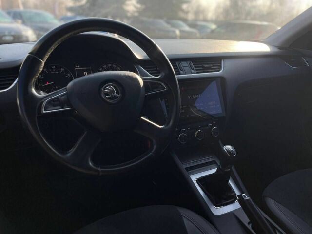 Белый Шкода Октавия, объемом двигателя 1.4 л и пробегом 255 тыс. км за 9400 $, фото 19 на Automoto.ua