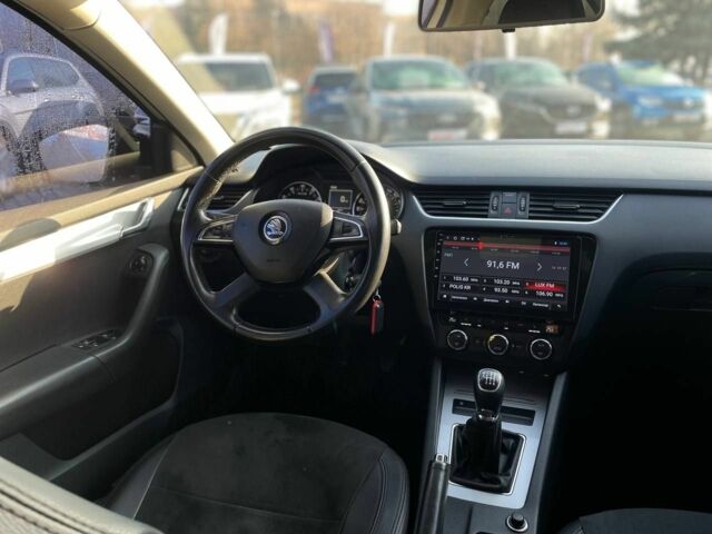 Белый Шкода Октавия, объемом двигателя 1.4 л и пробегом 255 тыс. км за 9400 $, фото 9 на Automoto.ua