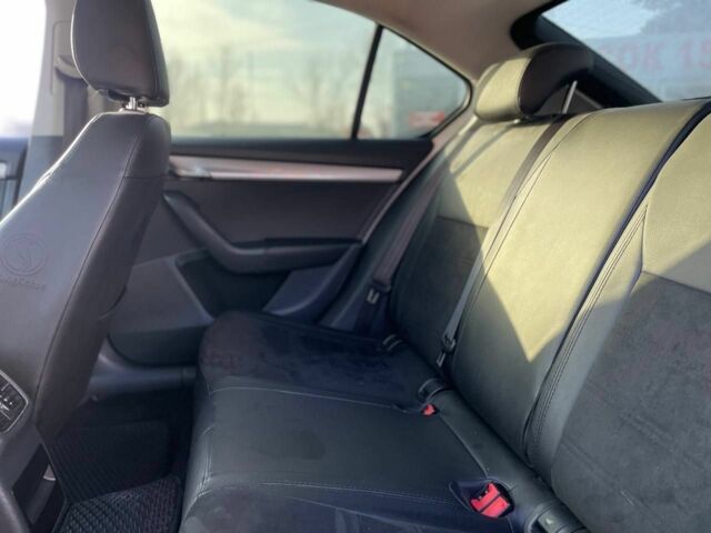 Белый Шкода Октавия, объемом двигателя 1.4 л и пробегом 255 тыс. км за 9400 $, фото 21 на Automoto.ua