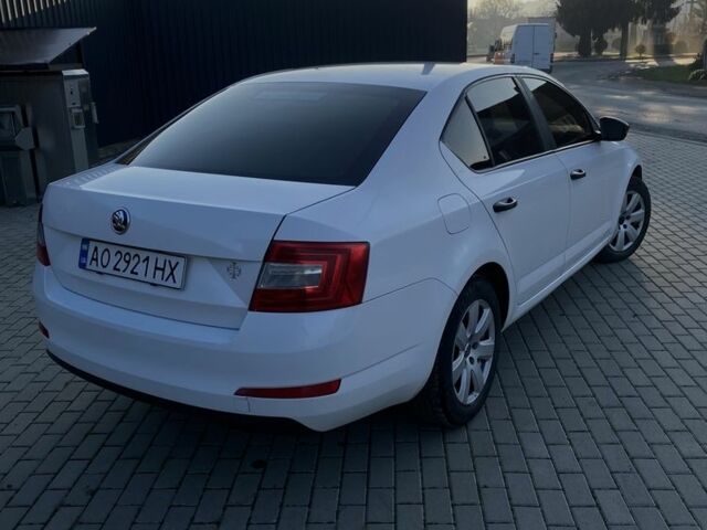 Білий Шкода Октавія, об'ємом двигуна 1.6 л та пробігом 297 тис. км за 9000 $, фото 4 на Automoto.ua