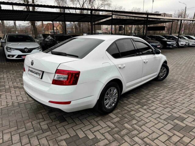 Белый Шкода Октавия, объемом двигателя 1.6 л и пробегом 240 тыс. км за 8700 $, фото 9 на Automoto.ua