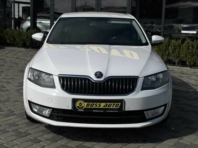 Белый Шкода Октавия, объемом двигателя 2 л и пробегом 292 тыс. км за 11999 $, фото 1 на Automoto.ua