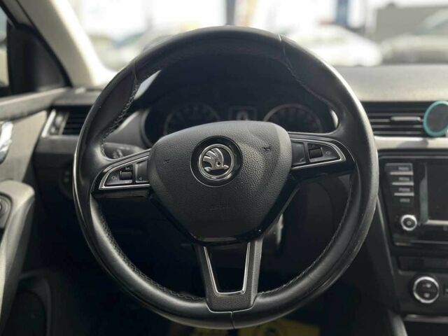 Белый Шкода Октавия, объемом двигателя 2 л и пробегом 292 тыс. км за 11999 $, фото 13 на Automoto.ua