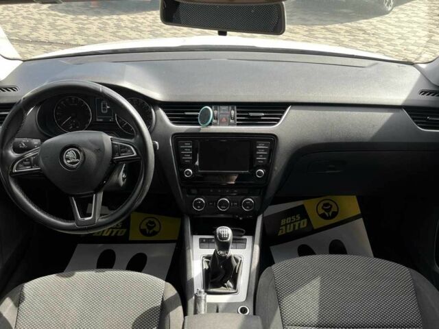 Белый Шкода Октавия, объемом двигателя 2 л и пробегом 292 тыс. км за 11999 $, фото 9 на Automoto.ua