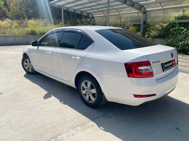 Белый Шкода Октавия, объемом двигателя 1.6 л и пробегом 180 тыс. км за 10790 $, фото 7 на Automoto.ua