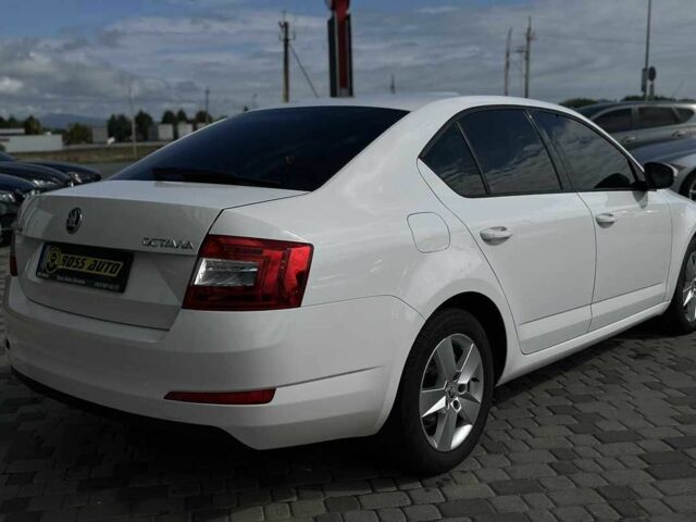 Белый Шкода Октавия, объемом двигателя 2 л и пробегом 292 тыс. км за 11999 $, фото 6 на Automoto.ua