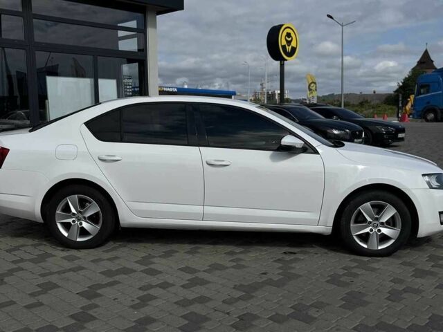 Белый Шкода Октавия, объемом двигателя 2 л и пробегом 292 тыс. км за 11999 $, фото 7 на Automoto.ua