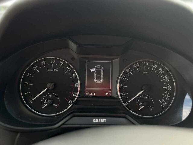 Белый Шкода Октавия, объемом двигателя 2 л и пробегом 292 тыс. км за 11999 $, фото 17 на Automoto.ua