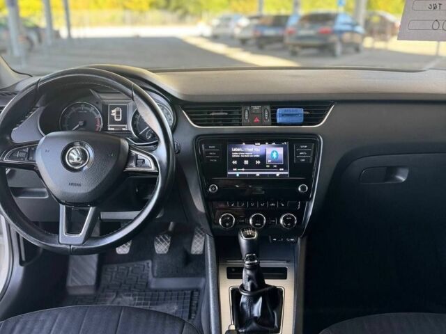 Белый Шкода Октавия, объемом двигателя 0 л и пробегом 96 тыс. км за 11300 $, фото 7 на Automoto.ua