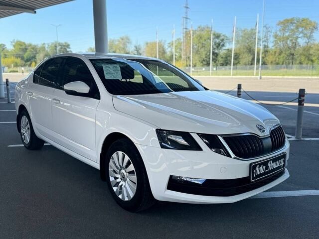 Белый Шкода Октавия, объемом двигателя 0 л и пробегом 96 тыс. км за 11300 $, фото 3 на Automoto.ua