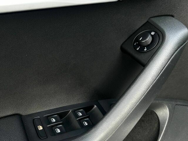 Білий Шкода Октавія, об'ємом двигуна 1.8 л та пробігом 126 тис. км за 14200 $, фото 8 на Automoto.ua
