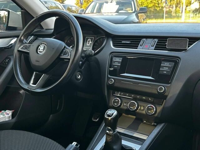 Білий Шкода Октавія, об'ємом двигуна 1.8 л та пробігом 126 тис. км за 14200 $, фото 13 на Automoto.ua