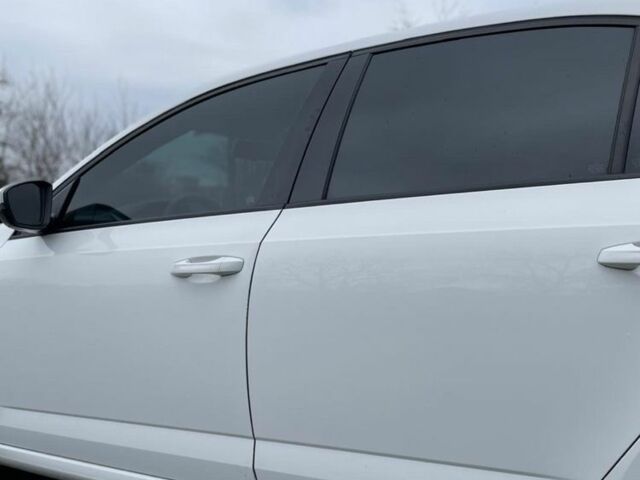 Білий Шкода Октавія, об'ємом двигуна 1.6 л та пробігом 195 тис. км за 11500 $, фото 2 на Automoto.ua