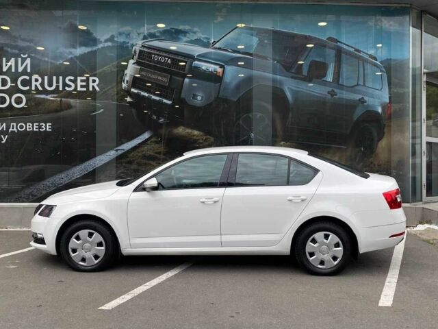 Белый Шкода Октавия, объемом двигателя 1.6 л и пробегом 12 тыс. км за 15422 $, фото 2 на Automoto.ua