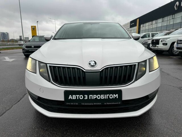 Білий Шкода Октавія, об'ємом двигуна 1.4 л та пробігом 242 тис. км за 11300 $, фото 1 на Automoto.ua