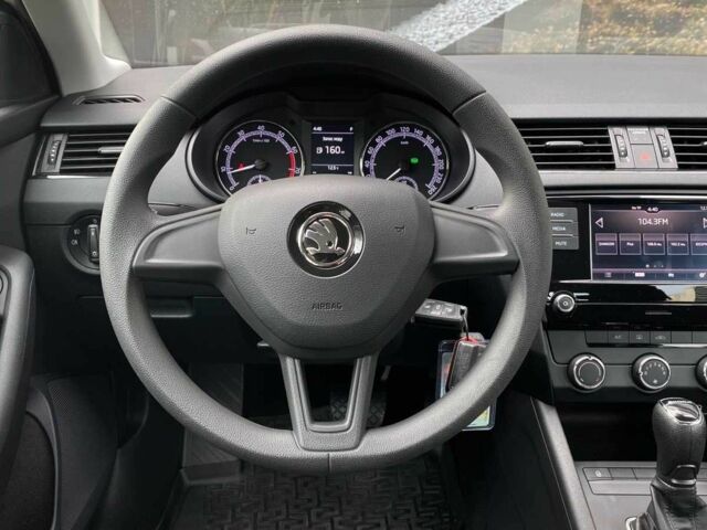 Белый Шкода Октавия, объемом двигателя 1.6 л и пробегом 12 тыс. км за 15422 $, фото 8 на Automoto.ua