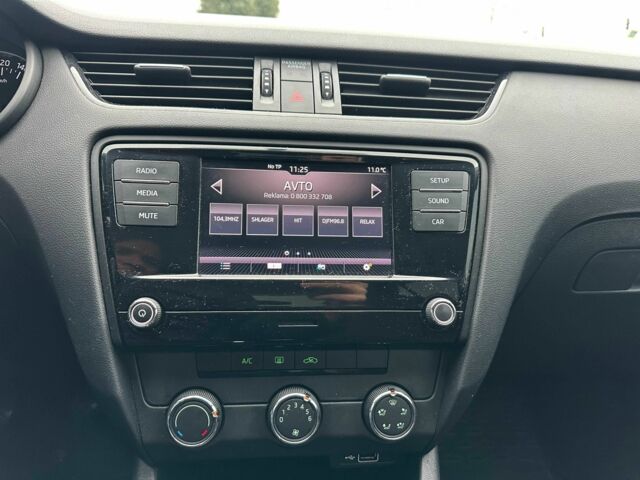 Білий Шкода Октавія, об'ємом двигуна 1.4 л та пробігом 242 тис. км за 11300 $, фото 11 на Automoto.ua