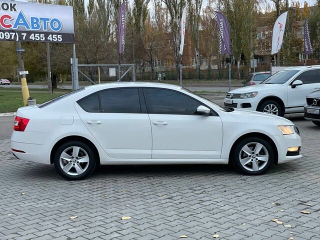 Білий Шкода Октавія, об'ємом двигуна 2 л та пробігом 198 тис. км за 14600 $, фото 7 на Automoto.ua