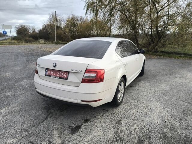 Білий Шкода Октавія, об'ємом двигуна 1.6 л та пробігом 228 тис. км за 13100 $, фото 2 на Automoto.ua