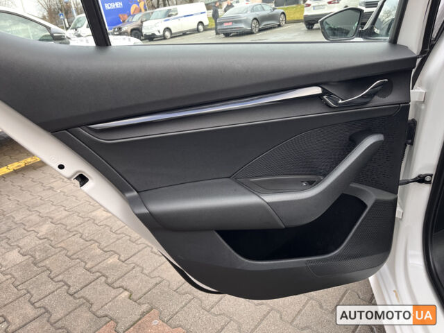 Білий Шкода Октавія, об'ємом двигуна 1.4 л та пробігом 124 тис. км за 19872 $, фото 20 на Automoto.ua