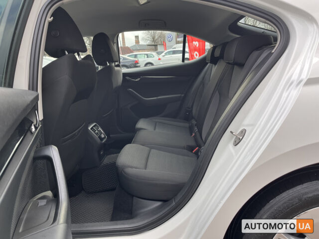 Білий Шкода Октавія, об'ємом двигуна 1.4 л та пробігом 124 тис. км за 19872 $, фото 18 на Automoto.ua