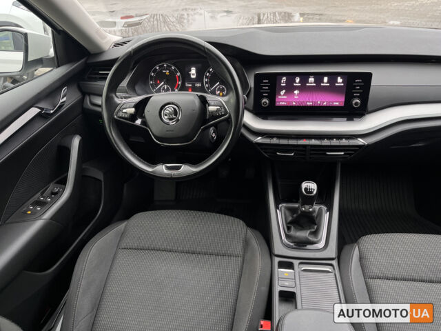 Белый Шкода Октавия, объемом двигателя 1.4 л и пробегом 114 тыс. км за 18484 $, фото 29 на Automoto.ua