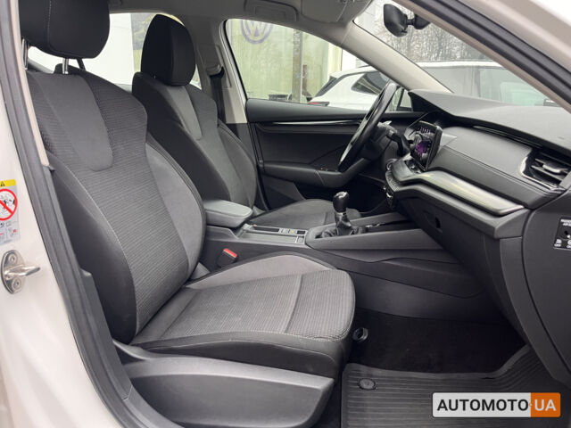 Белый Шкода Октавия, объемом двигателя 1.4 л и пробегом 114 тыс. км за 18484 $, фото 19 на Automoto.ua