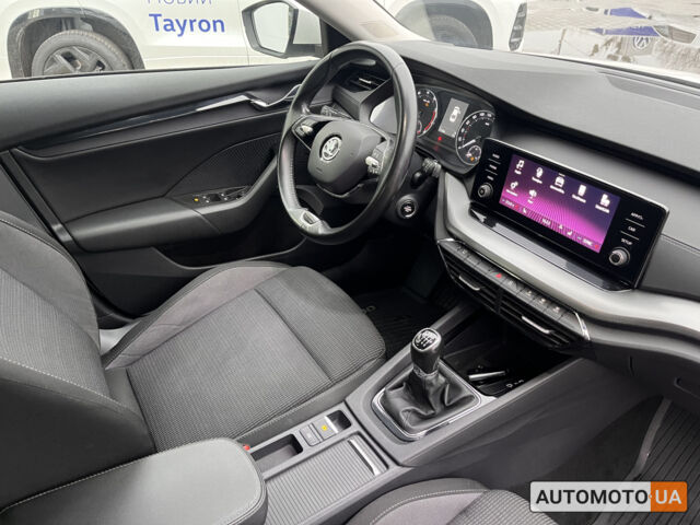 Белый Шкода Октавия, объемом двигателя 1.4 л и пробегом 114 тыс. км за 18484 $, фото 21 на Automoto.ua