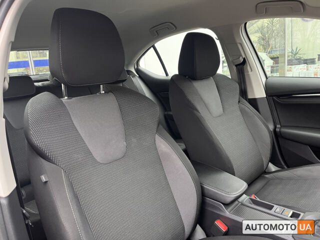 Білий Шкода Октавія, об'ємом двигуна 1.4 л та пробігом 114 тис. км за 18563 $, фото 20 на Automoto.ua