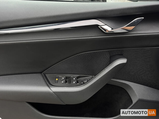 Білий Шкода Октавія, об'ємом двигуна 1.4 л та пробігом 114 тис. км за 18563 $, фото 6 на Automoto.ua